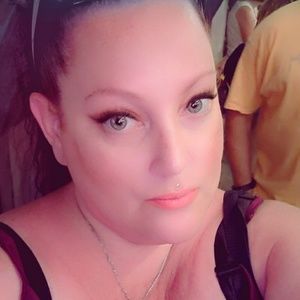 Meet your Posher, Dina